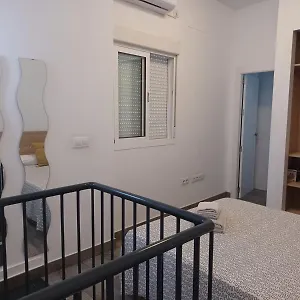 En El Casco Antiguo En Plena Alameda Apartamento